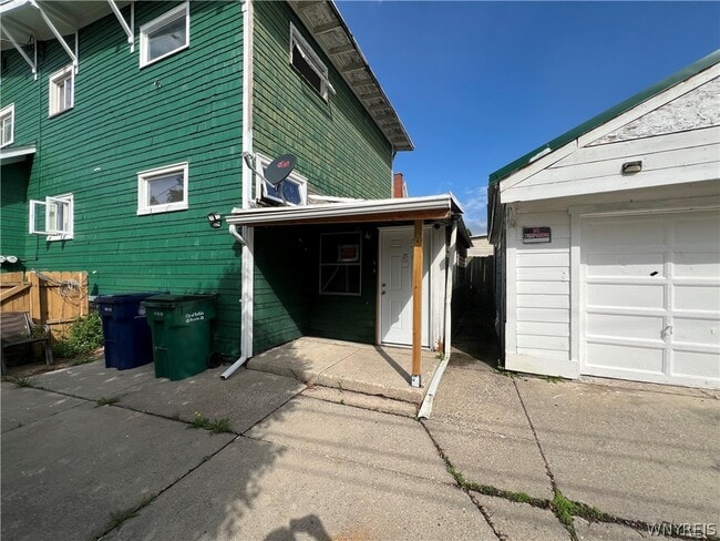 Building Photo - 37 Peoria St