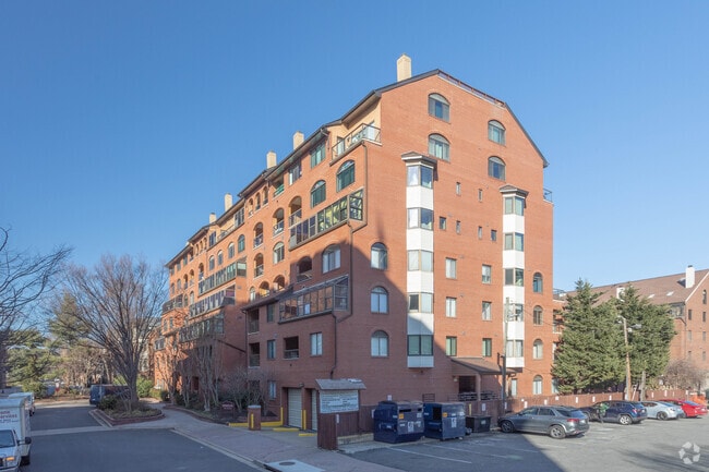 Summerwalk Condominium