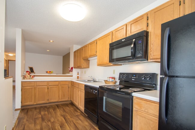 Building Photo - Lexington Townhomes and Apartments