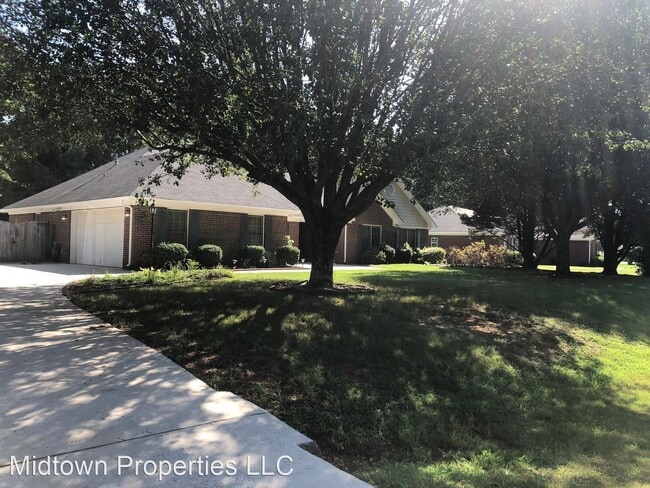 Building Photo - 4 br, 2 bath House - 151 Preswick Pl NW