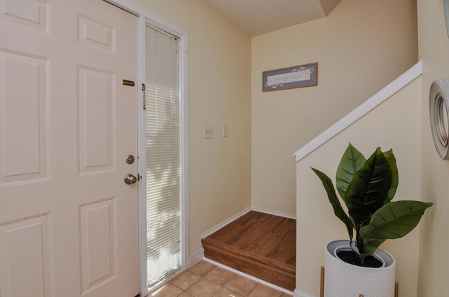 Photo - 609 Watersedge Dr Apartment