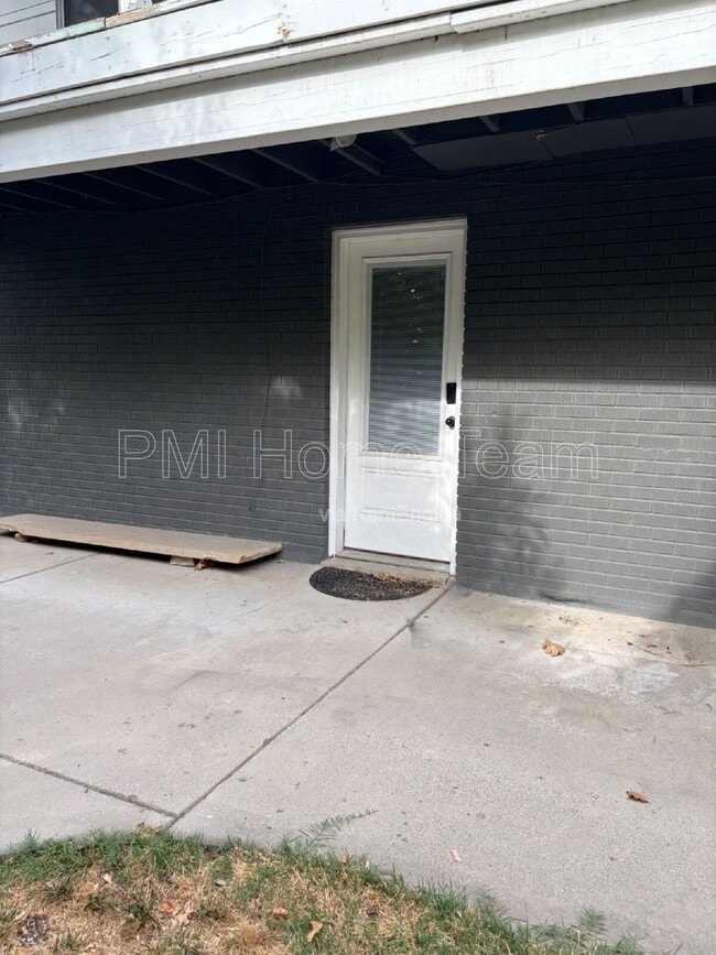 Building Photo - 953 N Compton Rd