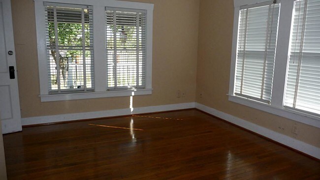 Foto del edificio - 3501 Maury St