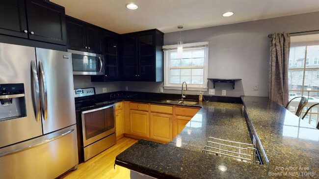 Building Photo - 2970 Barclay Way
