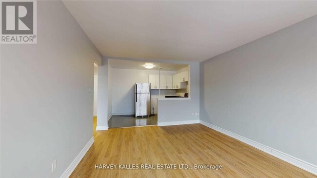 Building Photo - 4-114 Greentree Ct