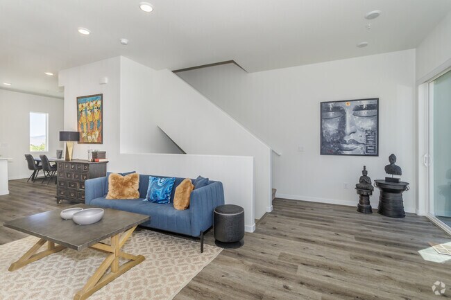 3HAB, 2,5BA -1.672 ft² - Summit Ridge Townhomes
