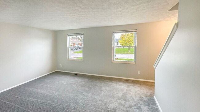 Building Photo - 2577 Coral Ridge Ave