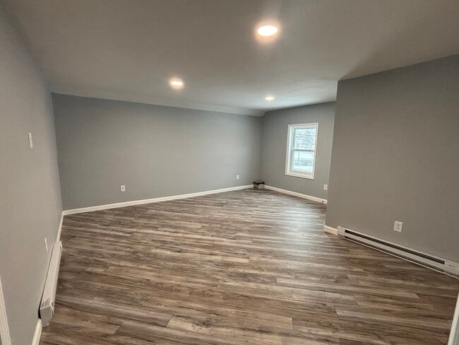 Living Room - 1009 N 4th Ave