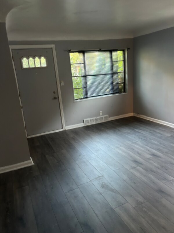 Foto del edificio - 938 Stocker Ave