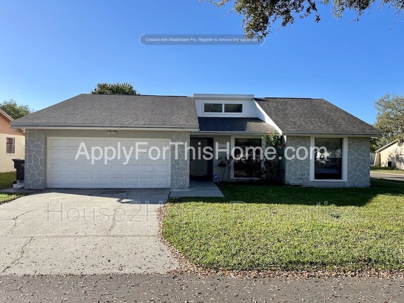 10110 Briarwick Ct, Town 'n' Country, FL 33615 House Rental in Town