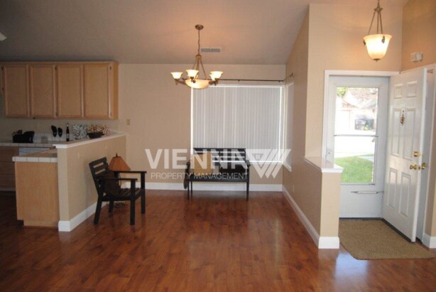 Foto del edificio - Cute Home in Antelope for Rent!