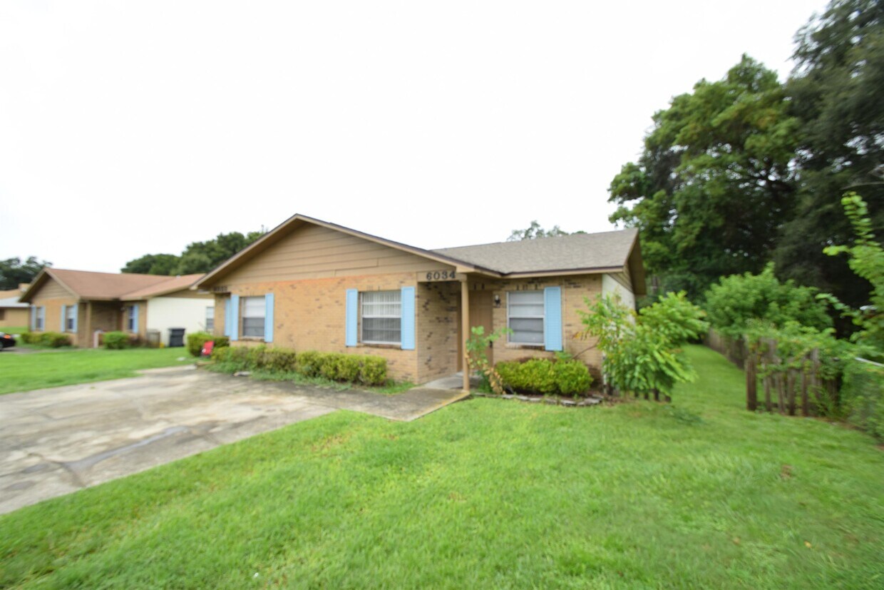 Foto principal - 6034 Norton Rd