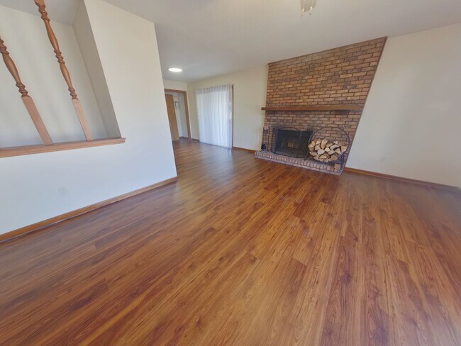 Foto del edificio - 1856 N Meridian Ave