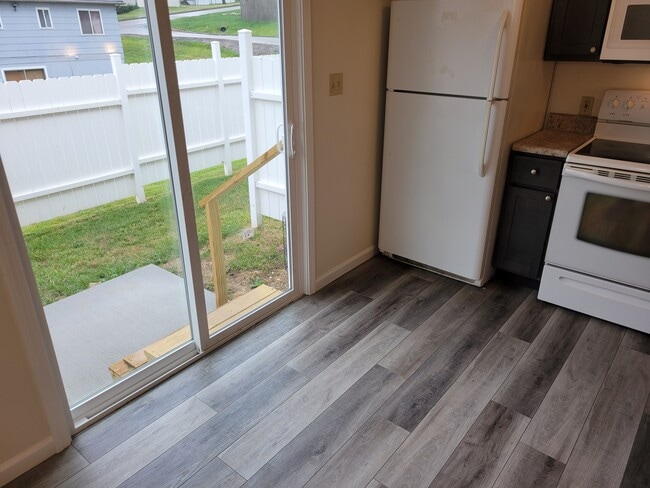 Building Photo - 21 Country Elm Mnr