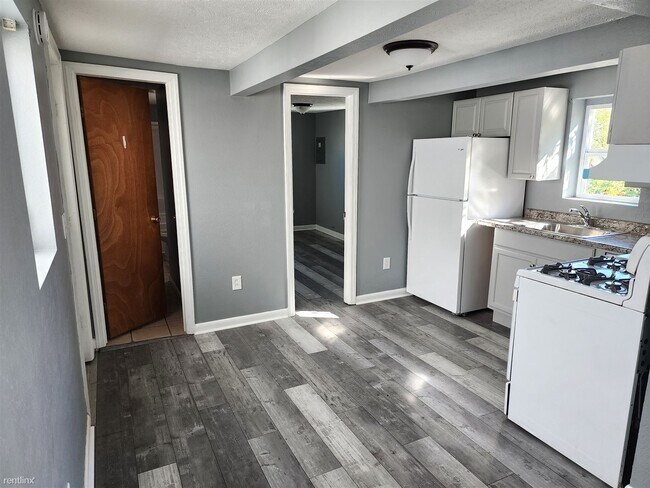 Building Photo - 2 br, 1 bath House - 542 Reed Street