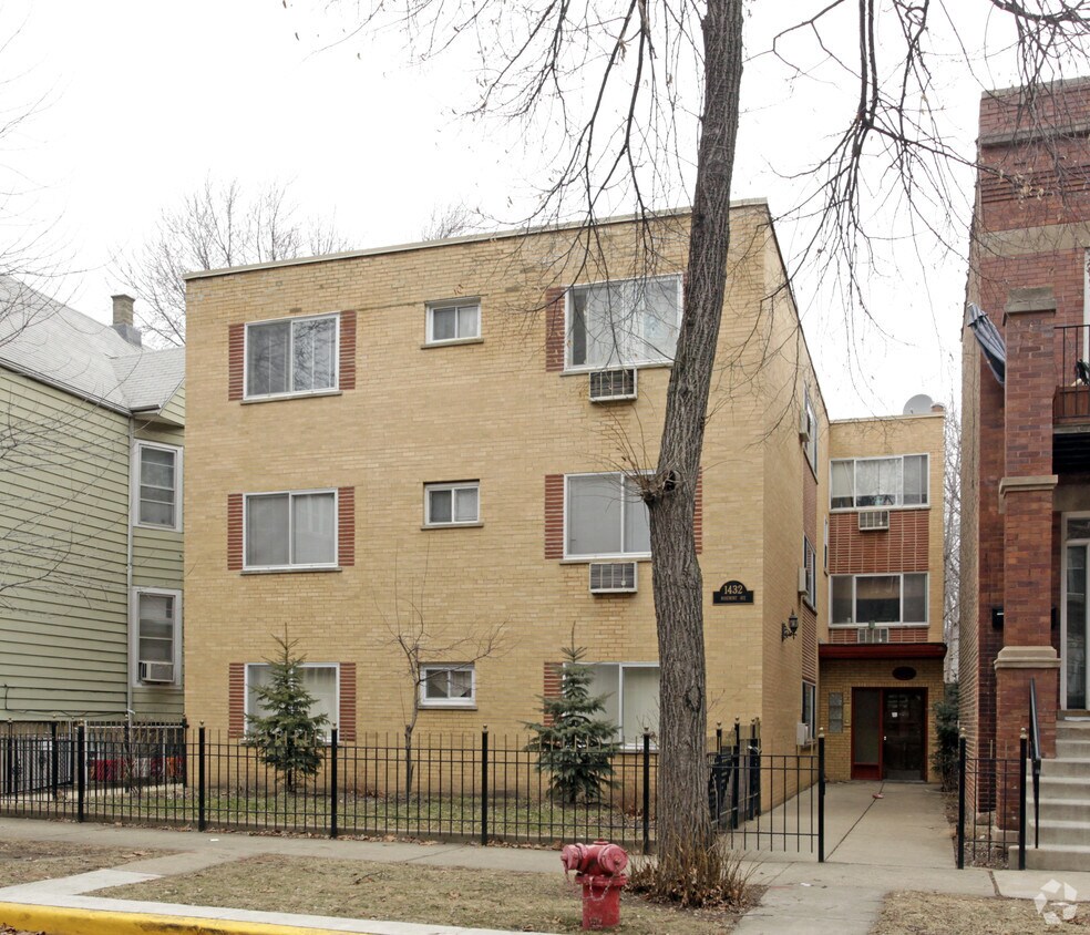 Primary Photo - 1432 W Rosemont Ave