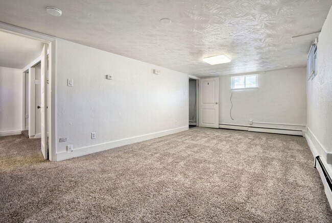Foto del edificio - 1119 W 20th St
