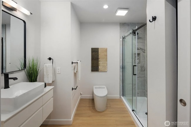 Building Photo - 3215 37th Pl S