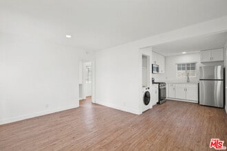 Building Photo - 530 Almond Ave