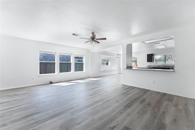 Building Photo - 315 Bello Dr