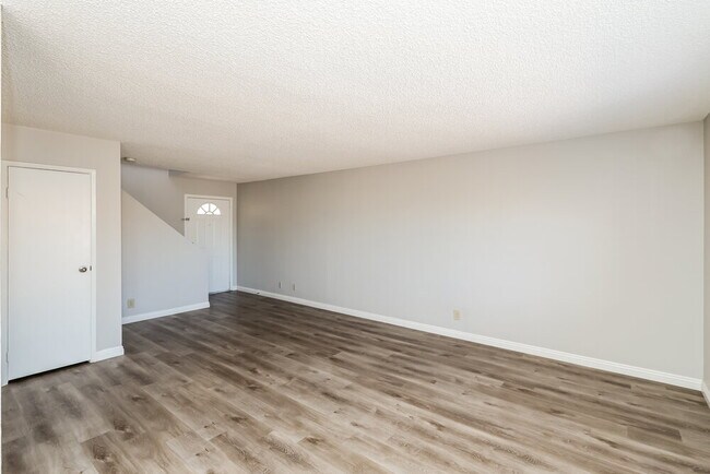 Foto del edificio - 7704 Velvet Canyon Ave