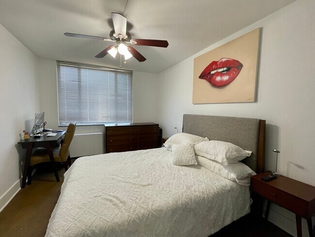 Foto del edificio - 600 E 8th St