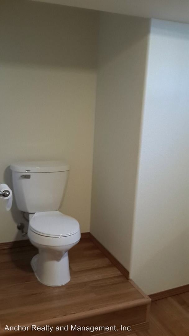 Building Photo - 4 br, 2 bath House - 15 7th St NW