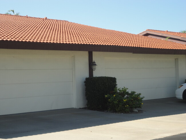 Building Photo - Nokomis/Osprey Area -- Close to beautiful ...