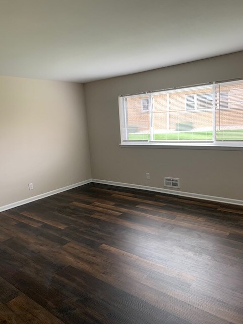 Primary Photo - 3073 W Ruskin Ct