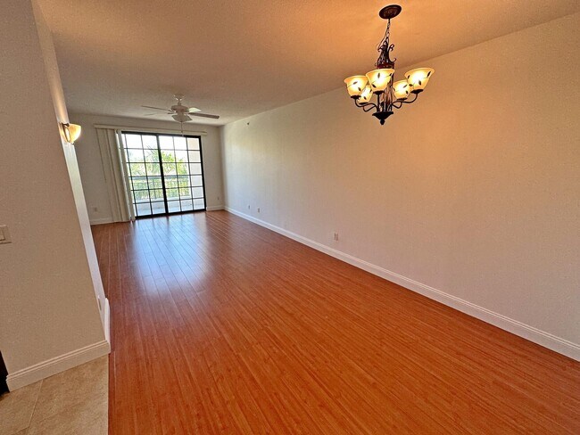 Foto del edificio - 233 S Federal Hwy