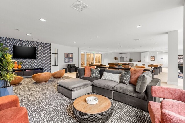 Building Photo - The Residences at Stone Creek