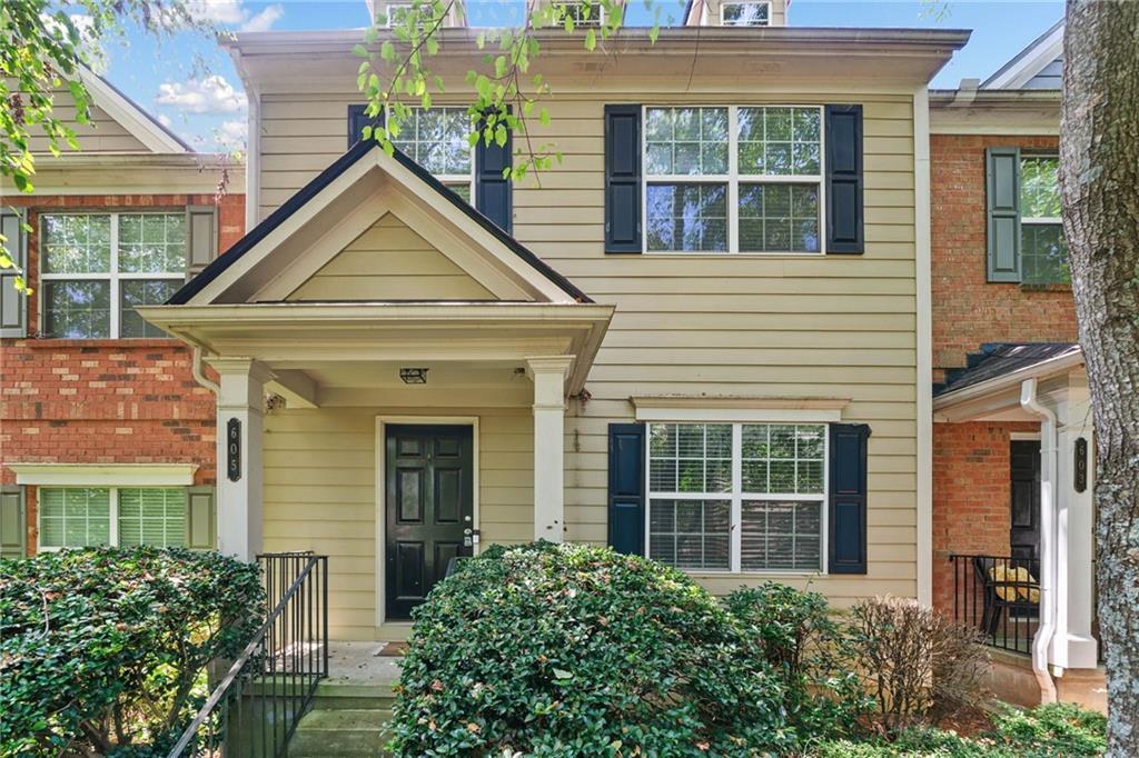 Primary Photo - 605 Market Pl Ln