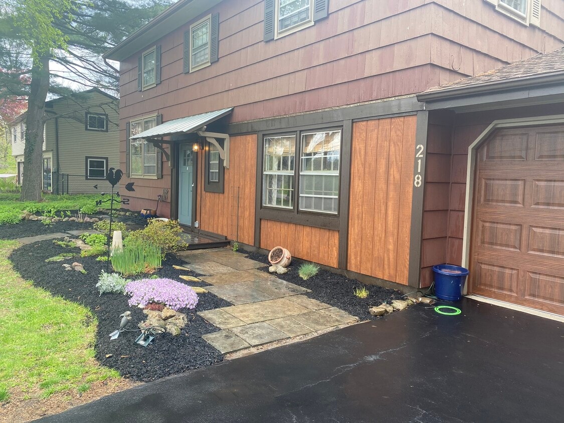 218 East St, Pittsford, NY 14534 House for Rent in Pittsford, NY