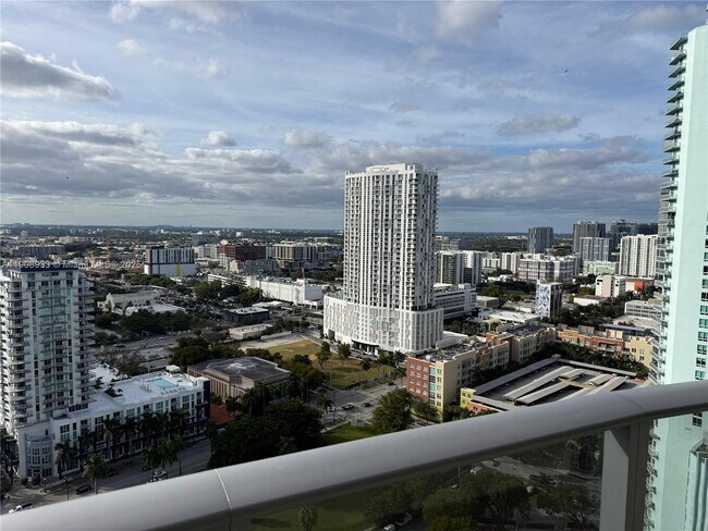 Foto del edificio - 488 NE 18th St