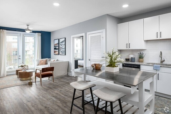 Interior Photo - The Kingson