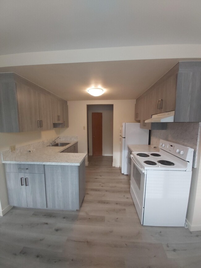Building Photo - 0 Bed 0 Bath Unit in Calgary, AB