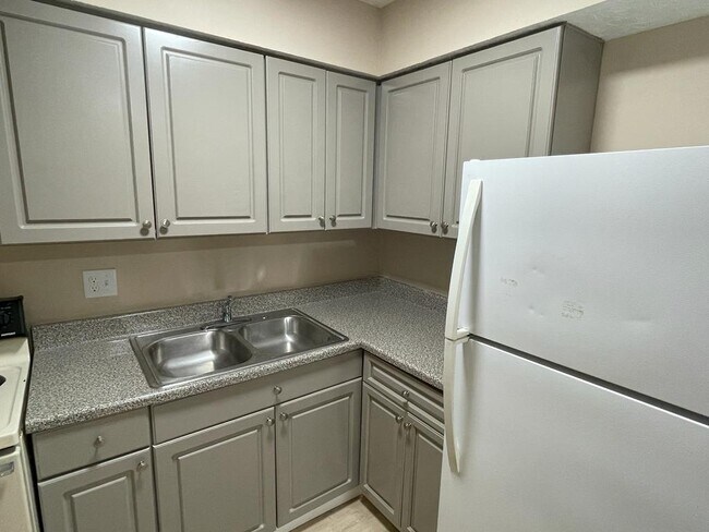 Foto del edificio - 6856 Garden Terrace Rd