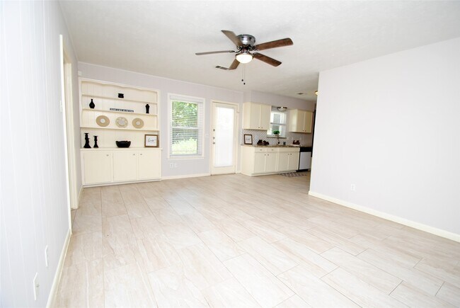 Foto del edificio - 10659 Northbrook Dr