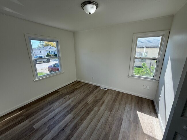 Building Photo - 27843 O'Neil St
