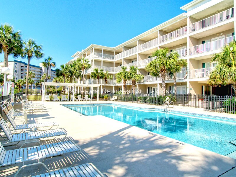 Foto principal - 13351 Johnson Beach Rd