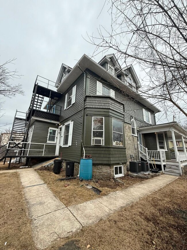 Photo - 236 W Ridley Ave Apartment