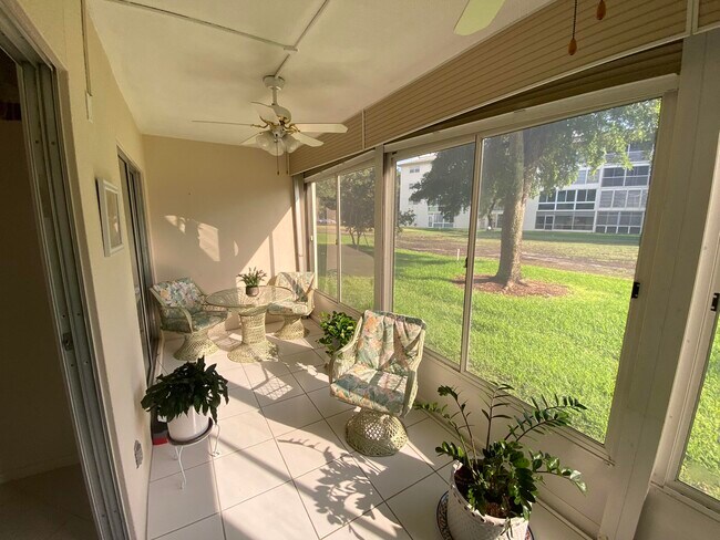 Foto del edificio - 3404 Bimini Ln