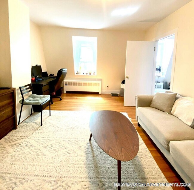Foto del edificio - 234 Lexington St