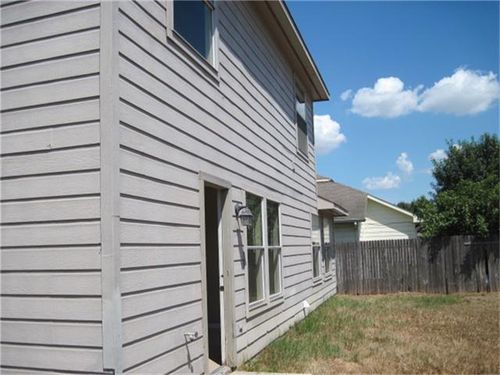 Building Photo - 18407 Willow Moss Dr