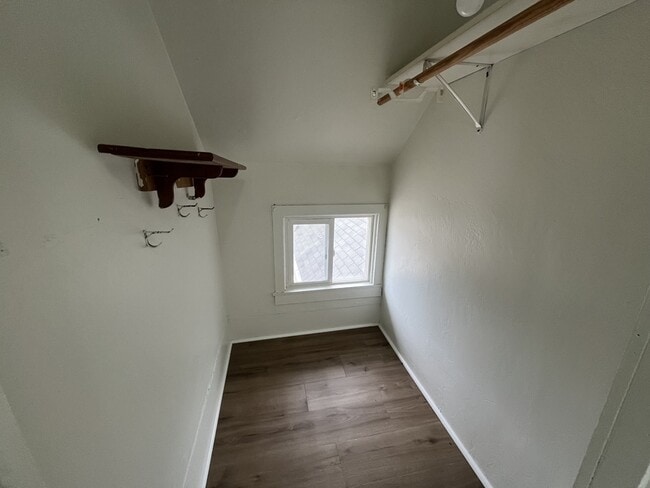 Building Photo - 1117 Doty St