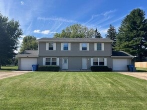 Building Photo - 226-228 Niehoff Dr