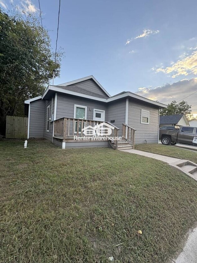Foto principal - New 3 bed 2 bath Home in the Heart of Gree...