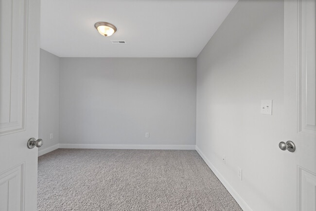 Foto del edificio - 105 Sorrelweed Dr