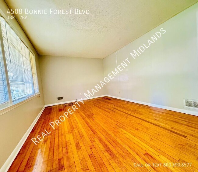 Building Photo - Charming Brick Home Near Broad River! Appl...