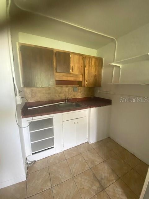 Foto del edificio - 2223 Jungle St